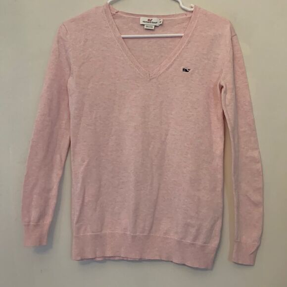 Vineyard Vines Sweaters - Vineyard Vines pale pink sweater. V neckline Size XXS Length 23”